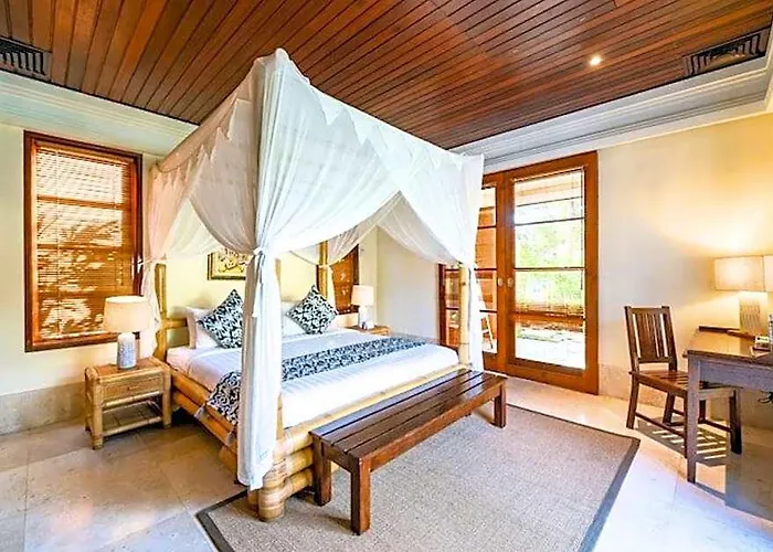 Garden 3 Bedroom Private Pool Garden View Ir110a جيمباران