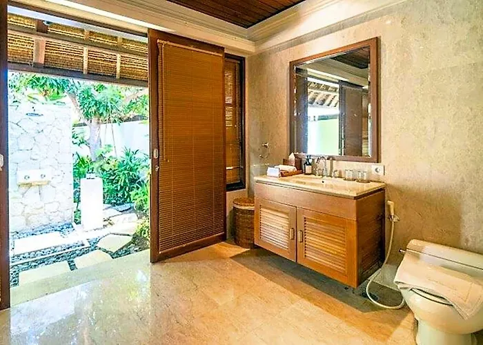 Garden 3 Bedroom Private Pool Garden View Ir110a